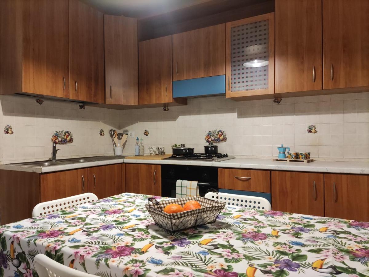 La Dimora Fiorita Apartment คาตาเนีย ภายนอก รูปภาพ