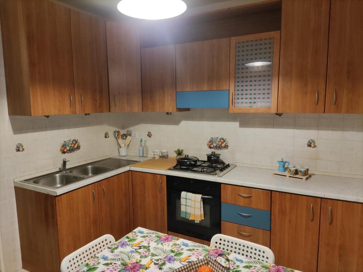La Dimora Fiorita Apartment คาตาเนีย ภายนอก รูปภาพ